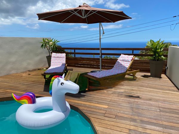Maison familiale avec piscine et vue mer – Hauts de Saint-Denis, Île de La Réunion