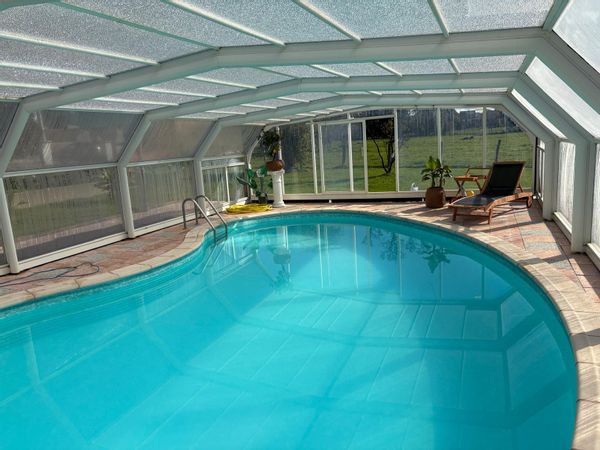 Grande maison avec piscine privée ,potager ,au calme ,à 5 min de l’Alsace et de ses charmes .