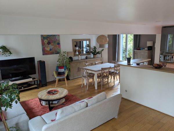 Maison avec jardin et garage. Au calme. Tram direct la Défense à 150 m et à 30 min champs Élysées