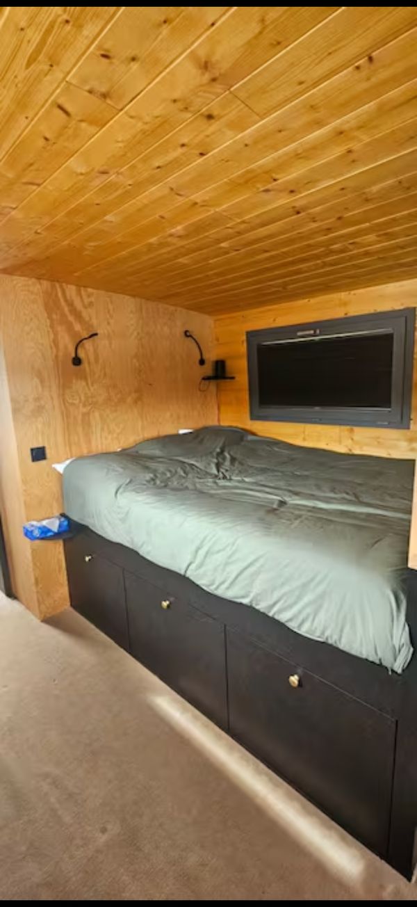 Toue cabanée pour 4 personnes au cœur d’Angers