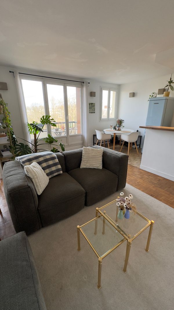 Appartement lumineux avec balcon au coeur des Batignolles