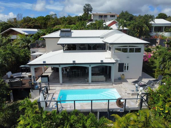 Maison moderne  7 minutes des plages de sainte luce (en voiture) Vue  Forêt et mer  Aucun vis à vis