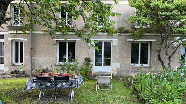 Maison ancienne avec jardin au coeur des châteaux de la Loire à 5 min à pieds de Tours centre