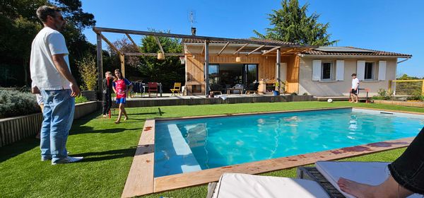 Maison avec vue sur les bois, proche Bordeaux , 1h de l'ocean