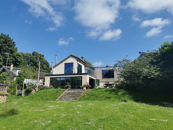 Stunning village home with river frontage near historic city of Bath. Looking for an exchange in the