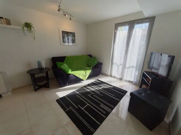 L'appartement de Marie, calme, climatisé, avec parking tout en étant proche du centre