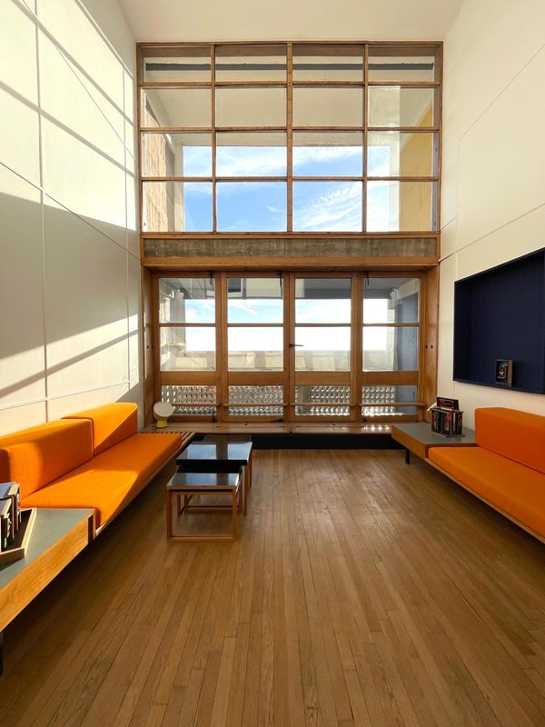 Duplex d’origine LeCorbusier CiteRadieuse vue mer.