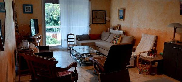 Appartement à Montpellier dans résidence sécurisée avec piscine et tennis.