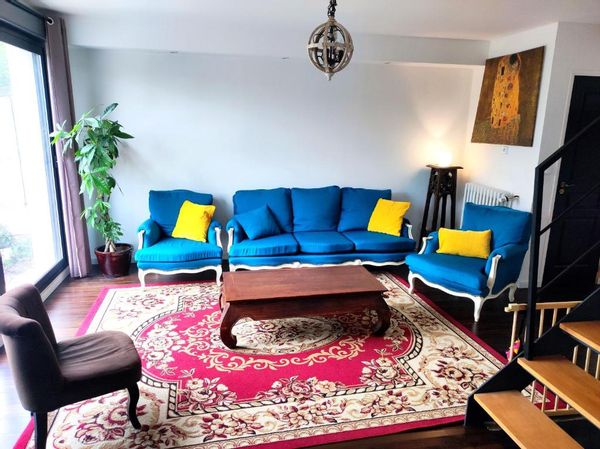 Grande maison chaleureuse à proximité de Paris.