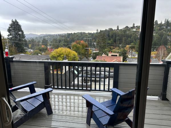 JENNIFER'S MILL VALLEY RETREAT