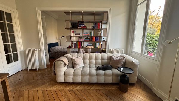 Appartement haussmannien spacieux avec un accès au jardin collectif, calme et à 5 min du métro