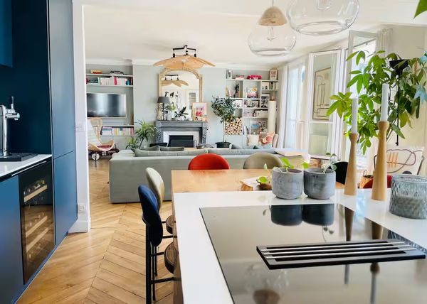 Paris quartier Batignolles - Duplex familial de 4 ch. vue Sacré-Cœur/tour Eiffel, ascenseur, parking