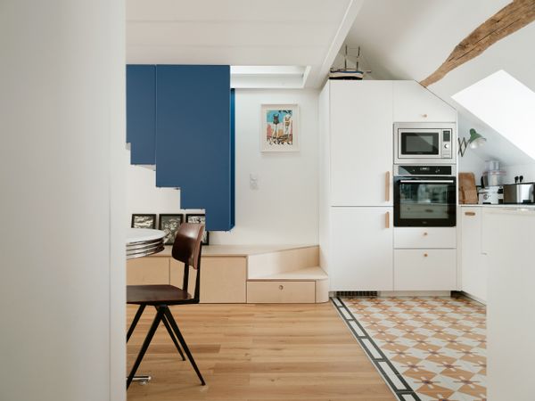 Joli appartement perché sous les toits de Paris