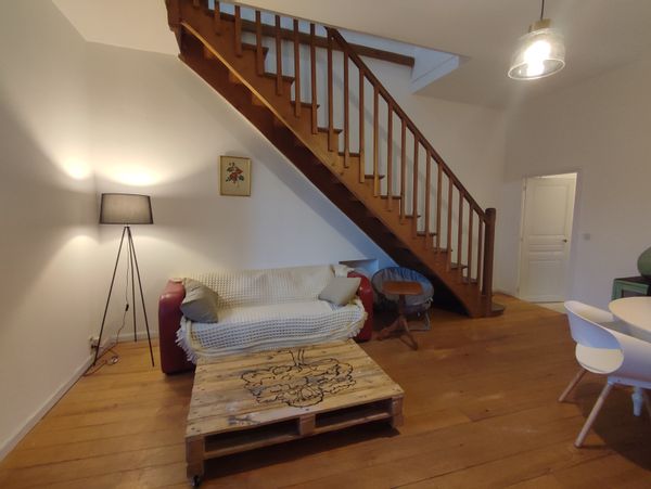 Charmant duplex 2 chambres, 70 m2, balcon, au coeur du vieux Cahors