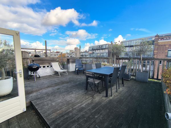 Charming maisonnette, full of light, with big terrace in the heart of Amsterdam