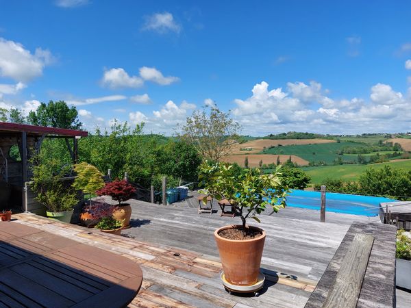 La maison de Martine et Patrick dans le Tarn. Cherchons hôtes contre GP pour le mois de mai 2024