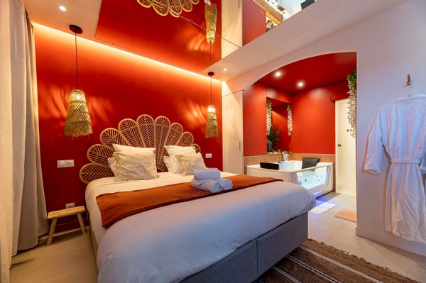 Suite bien être avec spa et sauna privatif et illimité pour 2