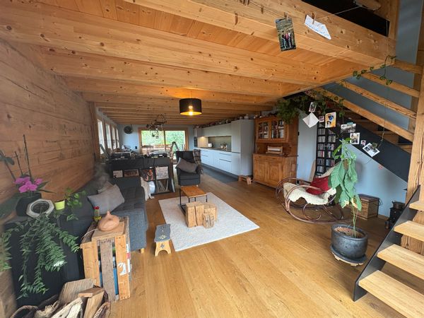 Chalet de village spacieux et calme