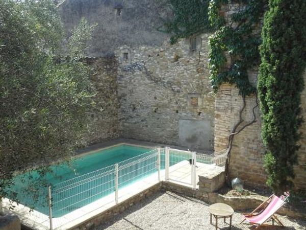 Près d'Uzès, maison de charme à l'abri des regards