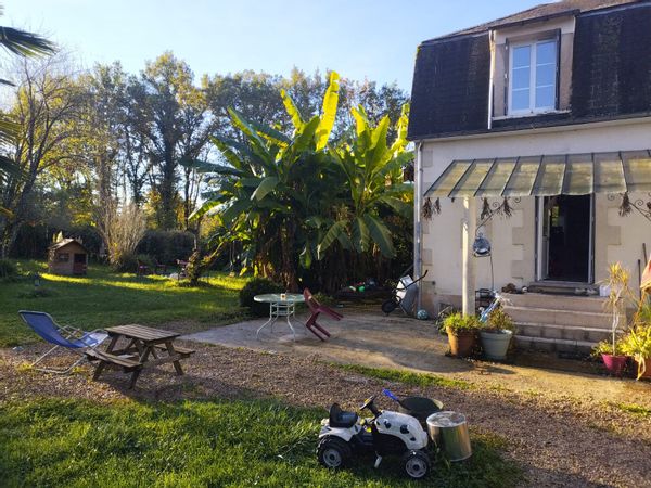 Maison accueillante et grand jardin en vallée de la Dordogne