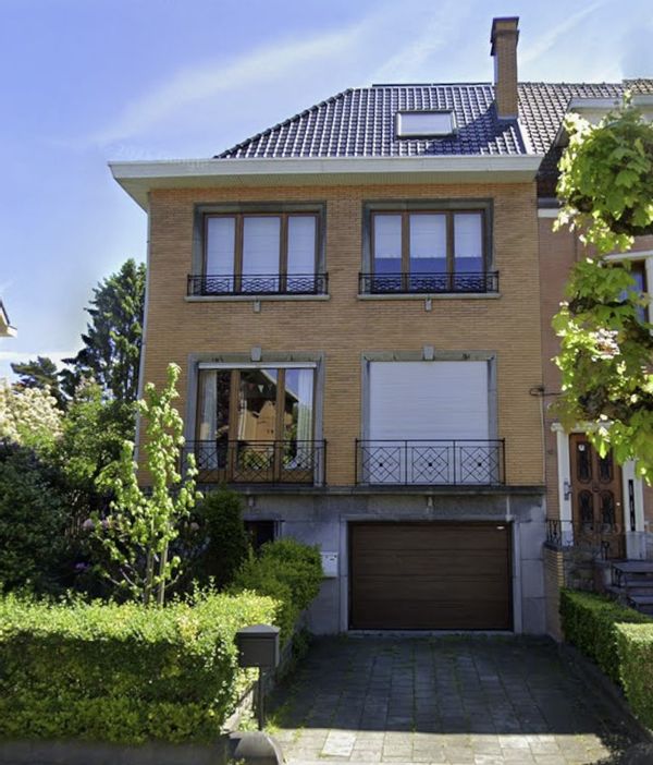 La maison d'Axelle est grande, accueillante, et bien située.