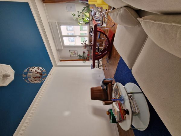 Appartement cosy en plein cœur de Marseille, dans un immeuble Arts Déco plein de charme.