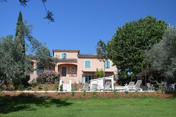 Mas de charme au coeur de la Provence