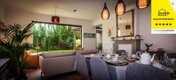 Very comfortable vacation home near historic center of Bruges. Private and green, AC, free parking