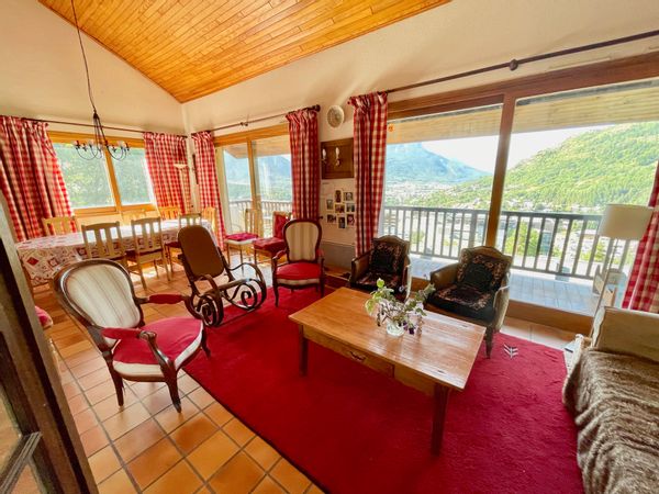 La maison de HENRI ,APPARTEMENT CHALET DE 150M2 A BRIANÇON VUE EXCEPTIONELLE 8 COUCHAGES