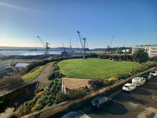 Chez Camille, Maël et April : la plus belle vue de Brest !