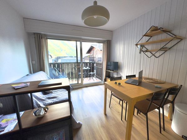 Petit nid face au Mont-Blanc au centre de Chamonix