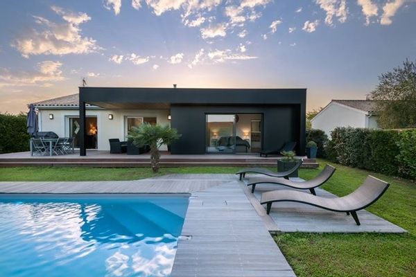 Villa Familiale avec piscine et jardin à deux pas de Bordeaux