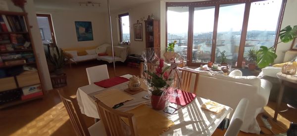 Grand appartement 3 chambres, 7e étage,  vue sur Bruxelles, au pied du métro 5.