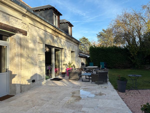 Maison d’Anne et David Jolie longère, pierres et poutres, Au cœur des châteaux de la Loire.
