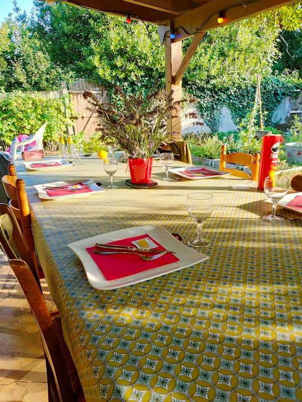 Chez Yann et Christelle, au bord du Lambon.