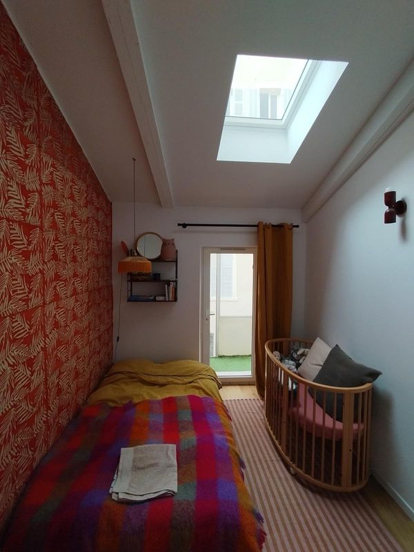 Maison de fond de cours de 3 chambres avec terrasse