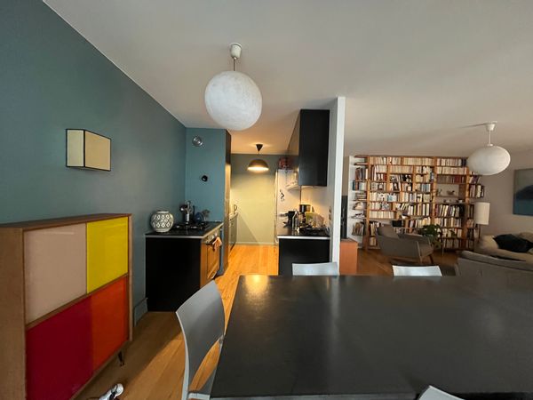 La maison de Bernard et Pascale Bel Appartement 2 chambres à 100m de Montmartre. 100m du métro.