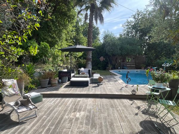 La maison de Rolland est un havre de paix sur la côte d'azur a seulement 30 mns de Nice