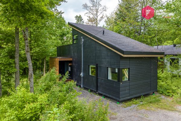 Le chalet détente de JF, Alex, Julie et Véro.  Le Marco-Polo de Portneuf.