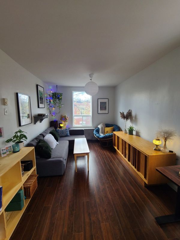 Appartement de deux chambres fermées, au cœur d'Hochelaga, un quartier animé de Montréal