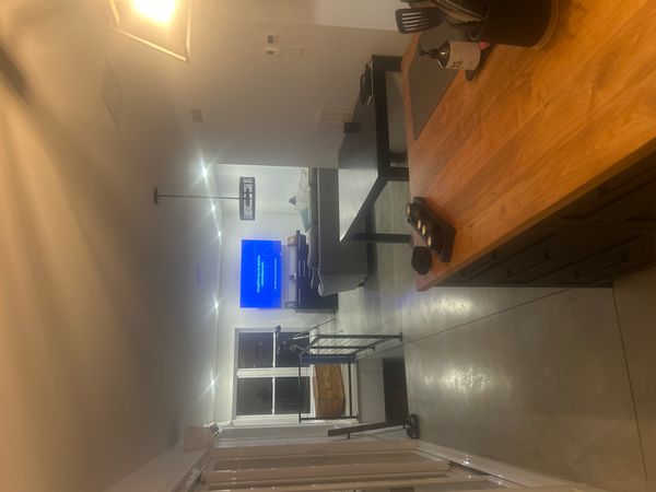 La maison de Marco,est vaste et à une super vue sur les champs . Possédant un très grand gymnase.