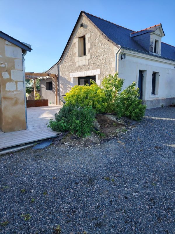 Une grande longère en pleine campagne de la vallée de la Loire