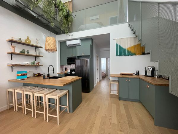 Unique appartement sur 2 étages avec terrasse sur le toit – 3 chambres – 2 salles de bain