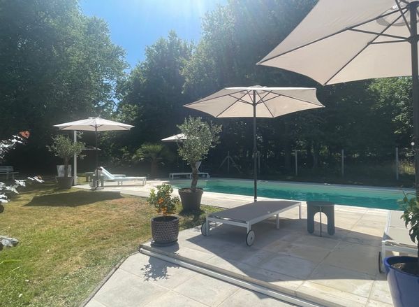 Belle propriété familiale avec piscine chauffée en Bretagne