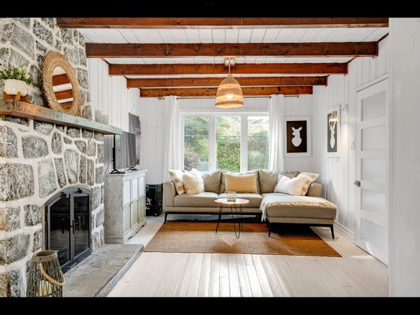 Petit cottage pour couple , au cœur d un magnifique petit village des Laurentides