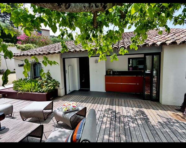 Maison à Ventabren, vue panoramique, piscine, terrasses,piscine  calme et charme