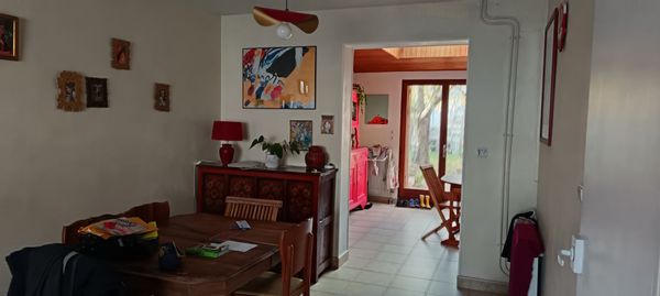 Maison de ville calme et bien située