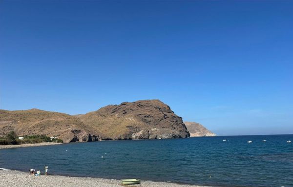 Apartamento de la playa (30m). Ubicado en pleno Parque Natural Cabo de Gata Nijar. Tranquilidad.
