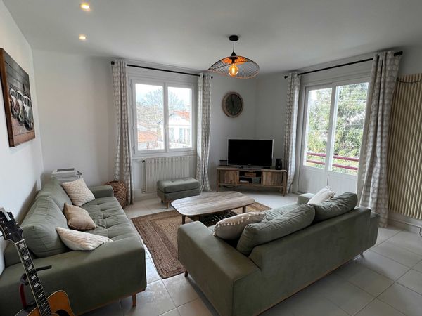 Quartier le plus recherché de Saint Jean de Luz, 1er étage d'une maison Basque - 10 couchages