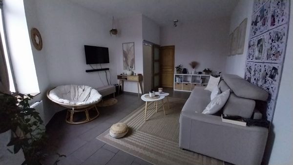 Appartement cocooning rdc dans maison , un jardin privé et proche de Lille accessible en transport